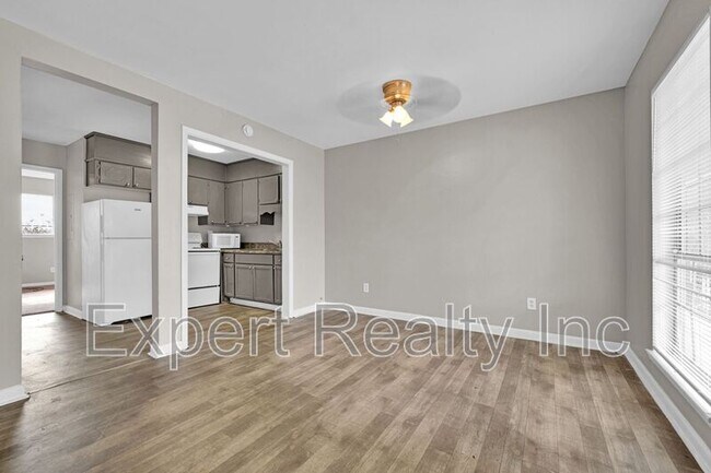 Building Photo - 3225 Avenue S