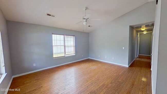 Foto del edificio - 4156 Sunglow Dr
