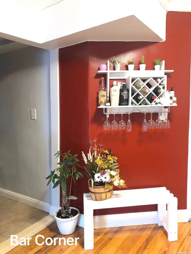 Foto del edificio - 42-26 81st St