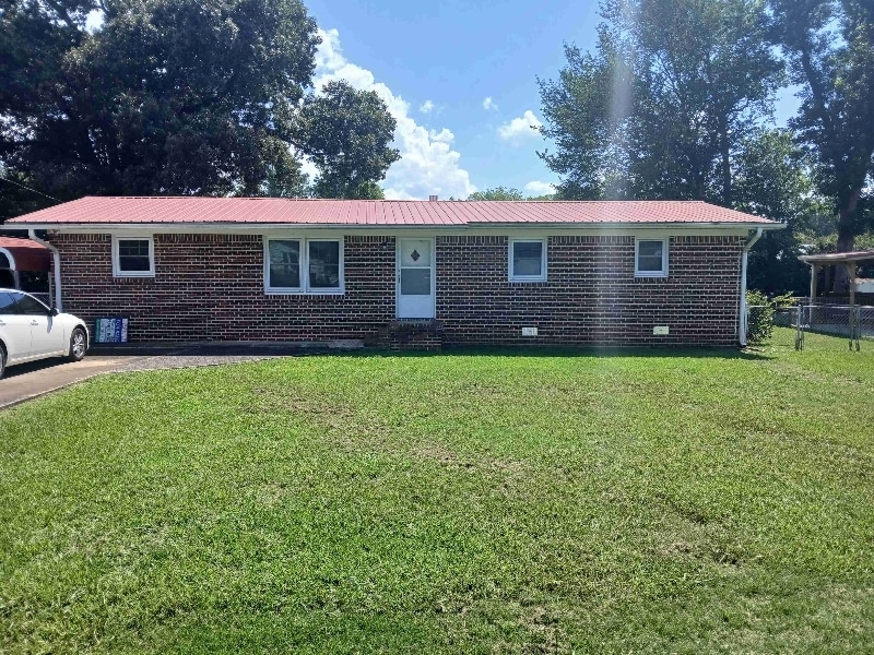 Building Photo - 106 Franklin Dr S