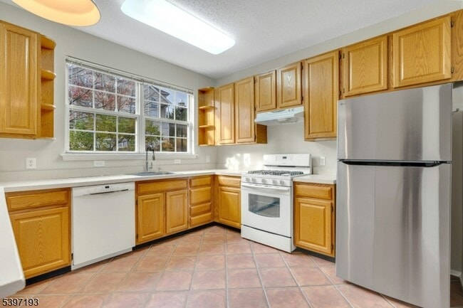 Foto del edificio - 17 Wildflower Ln