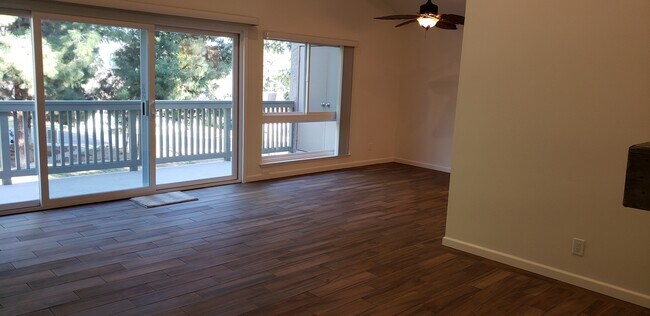 Building Photo - 112 Conifer Cir