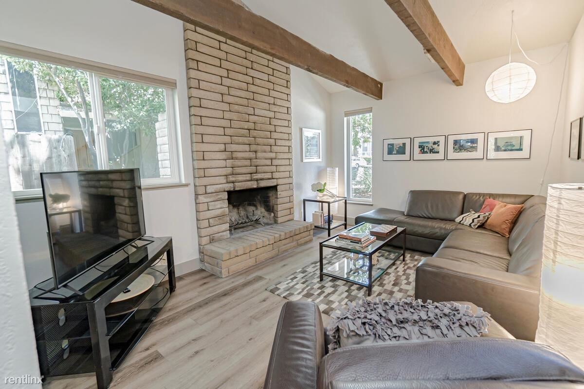 2 br, 1.5 bath Duplex 2925 Lillard Drive Townhome Rentals in Davis