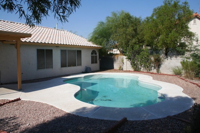 Building Photo - 4408 Rippling Brook Dr