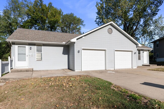 Foto del edificio - 5528 NW Homer White Rd