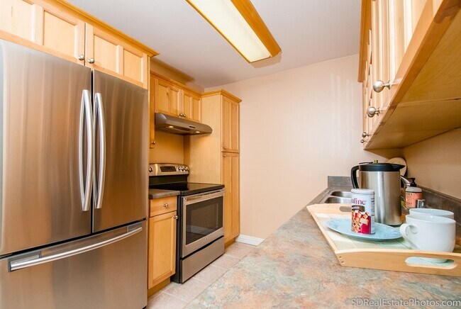 Building Photo - 2850 Reynard Way