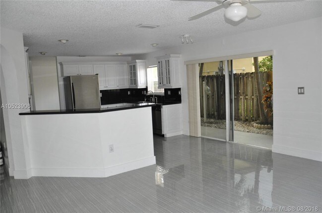 Foto del edificio - 5134 NW 113th Ave