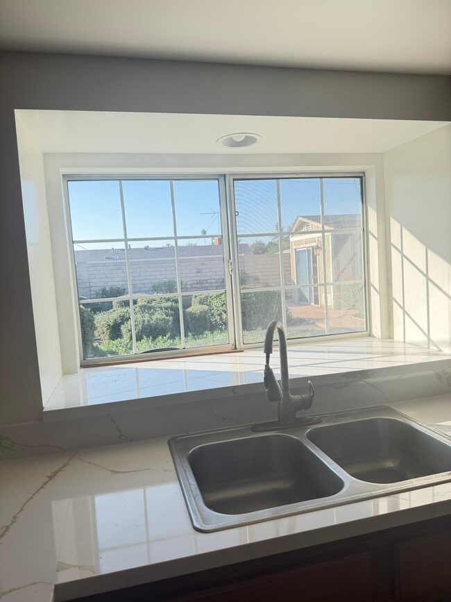 Foto del edificio - 20622 Archwood St