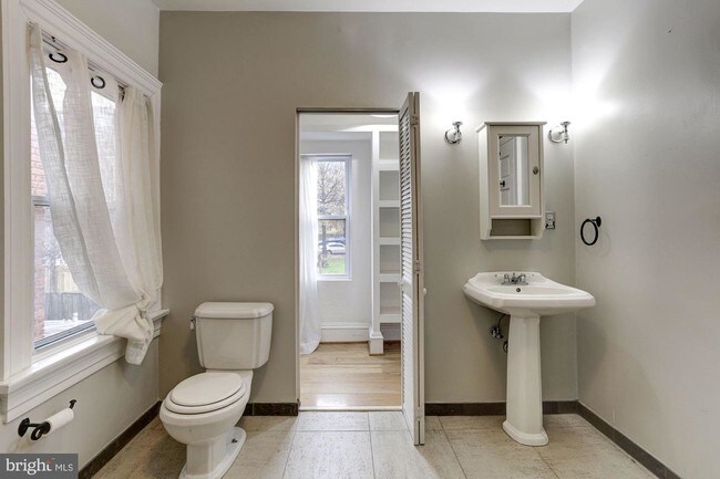 Foto del edificio - 1423 W St NW