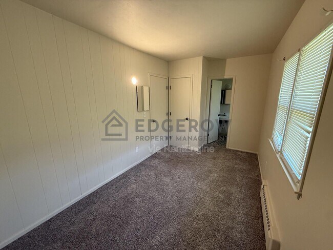 Foto del edificio - 13827 Ironwood Dr NW