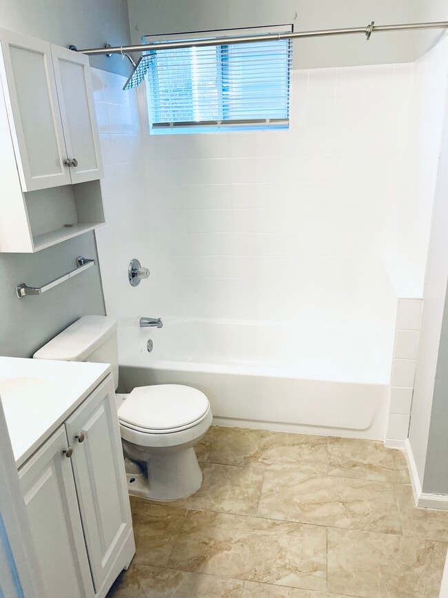 Building Photo - 735 Alabama Ave SE