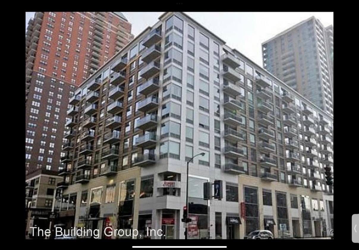 Primary Photo - 1 E 8th St
