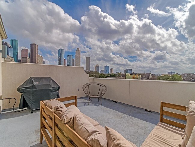 Building Photo - 1218 W Dallas St