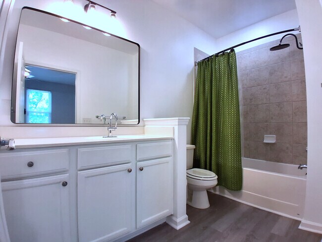 Foto del edificio - 1225 Blakeway St