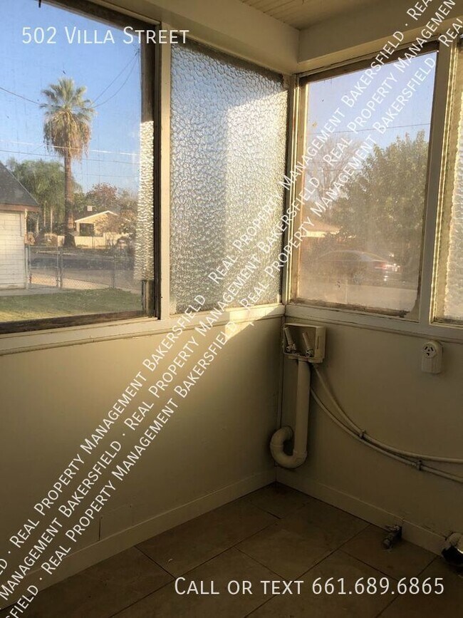 Building Photo - 502 Villa Street - Zero Deposit, Ask Us How!