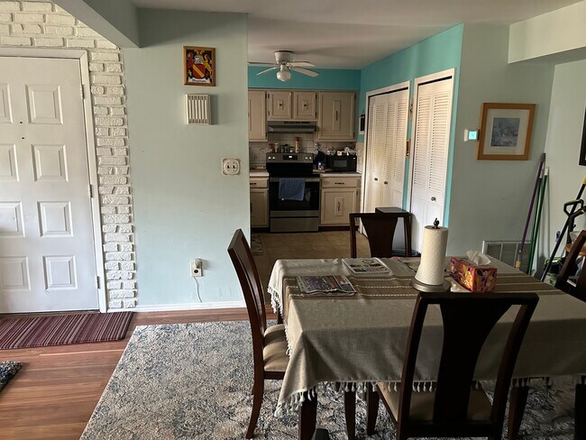 Foto del edificio - 236 Springmeadow Dr