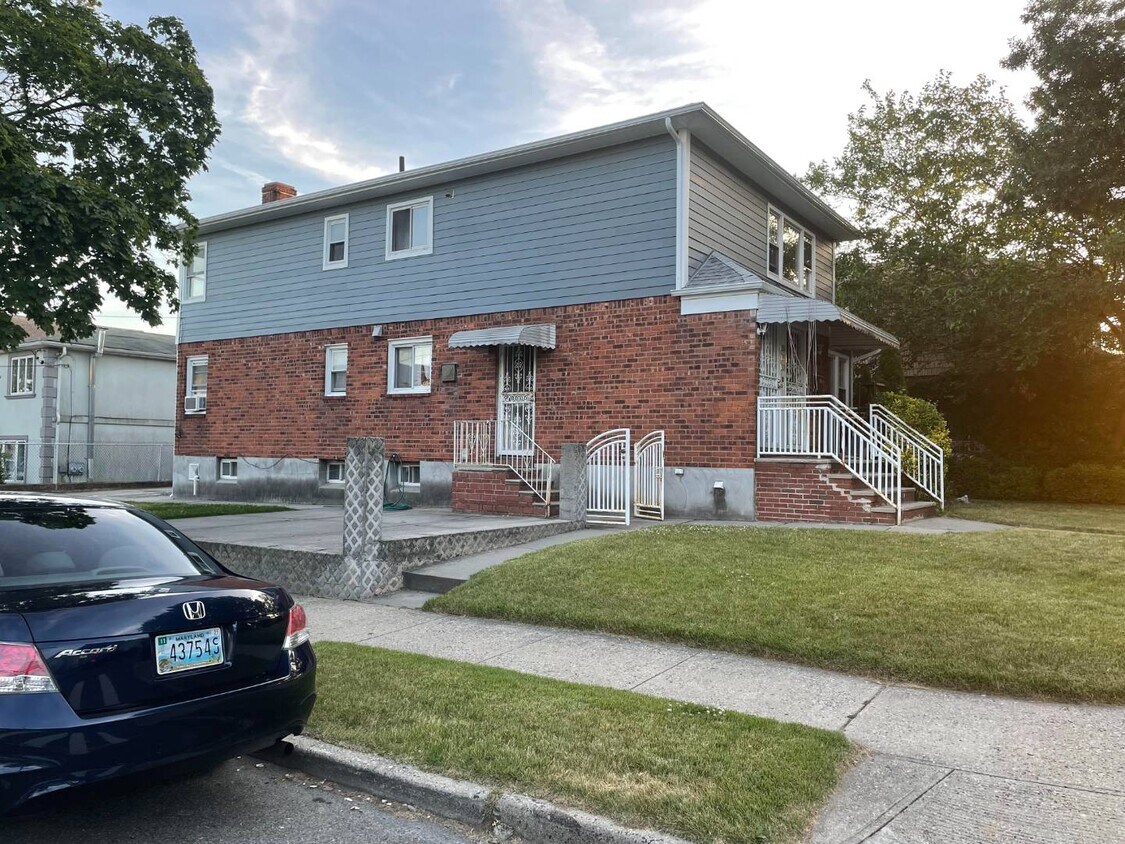 Primary Photo - 130-18 133rd Ave