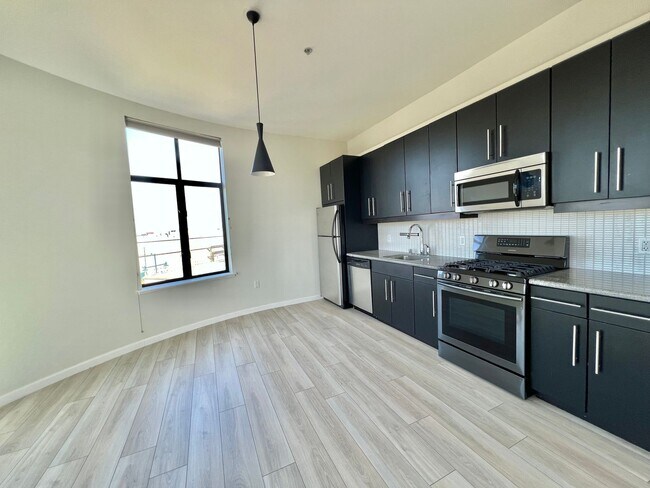 Foto del edificio - Adeline Place – Modern Comfort & Sophisticated 1 Bed / 1 Bath