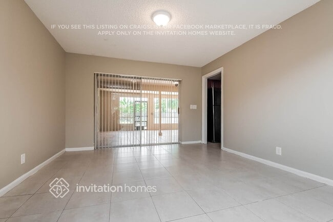 Foto del edificio - 10930 NW 41st Dr