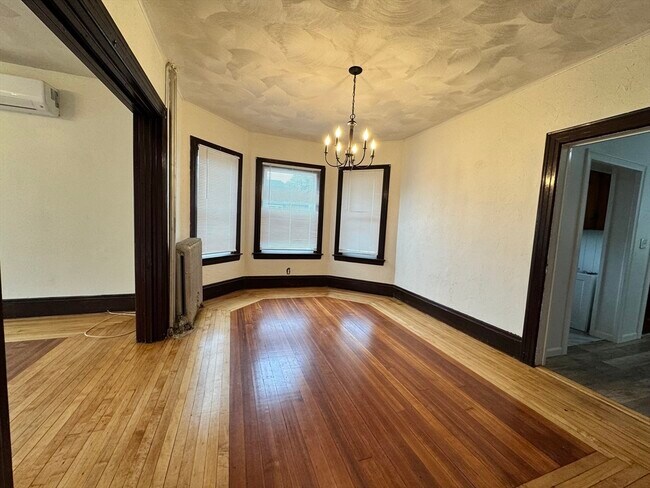 Foto del edificio - 341 Belmont St