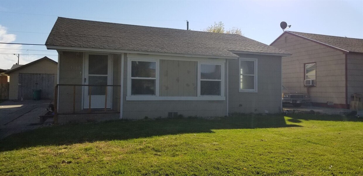 Primary Photo - 2 br, 1 bath House - 1156 SE Yakima Street