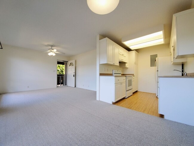 Building Photo - Available now : A 2 Bedroom, 1 bathroom with 1 assigned parking stalls at Royal Palm in Waipio