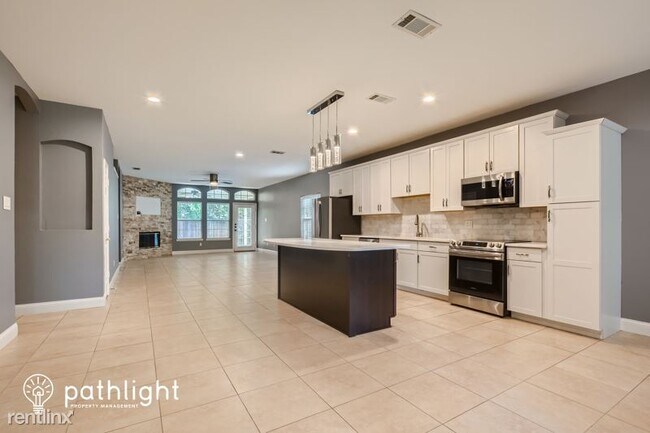 Foto del edificio - 3 br, 2 bath House - 5006 Worthing Drive UNIT