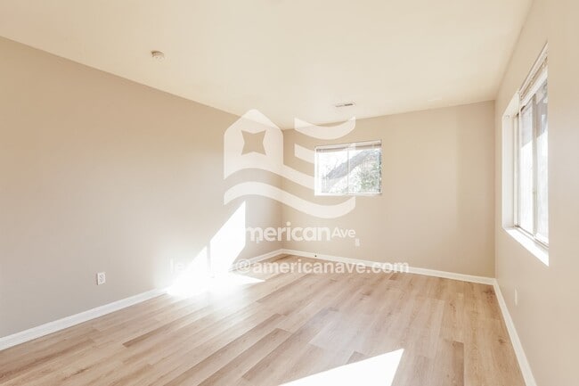 Building Photo - 2509 Parkway Dr