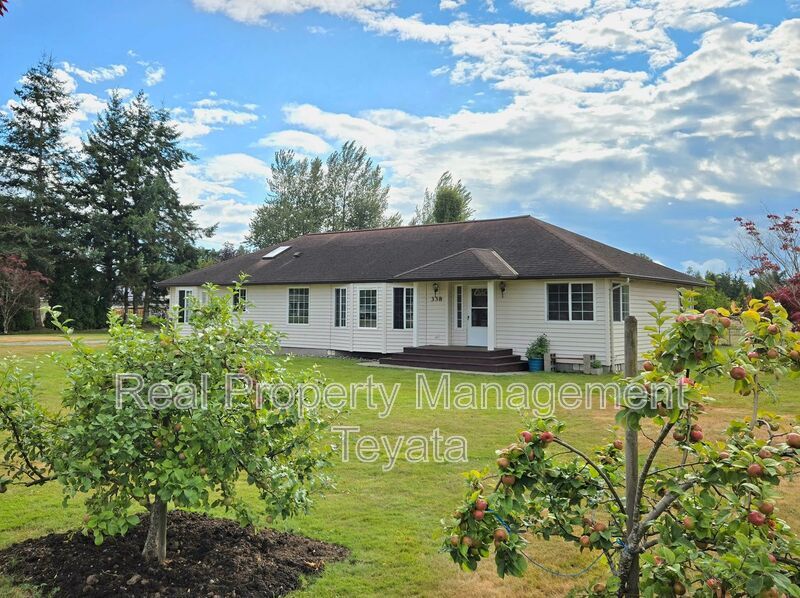 Primary Photo - 338 W King Tut Rd