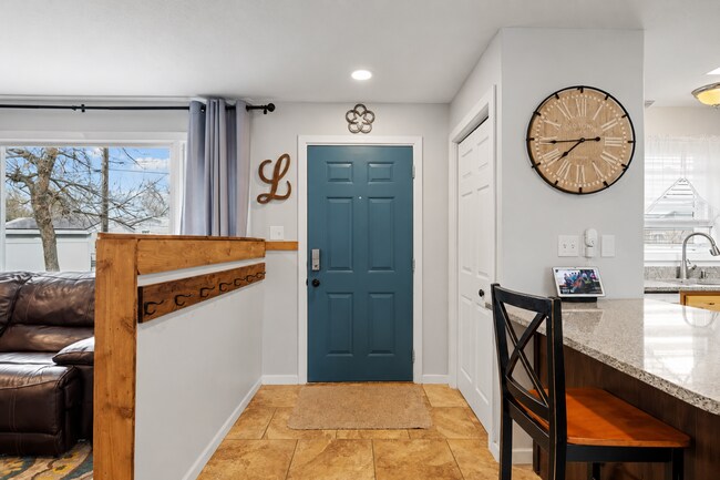 Foto del edificio - 722 Lambrecht Ln