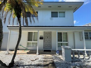 Building Photo - 8054 Camino Ct