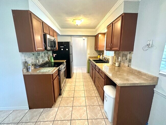 Building Photo - 5210 Lima Pl