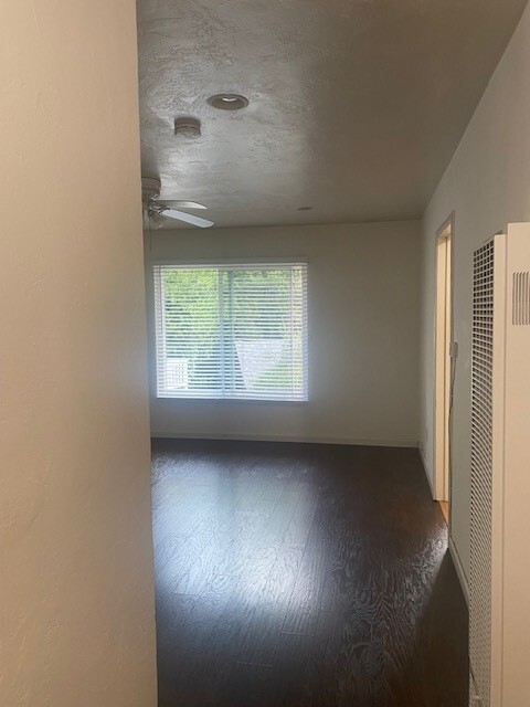 Main living area - 352 W Main St