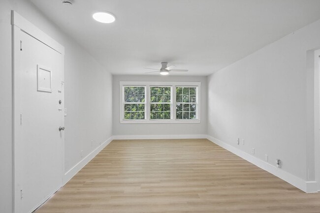 Interior Photo - Chateau