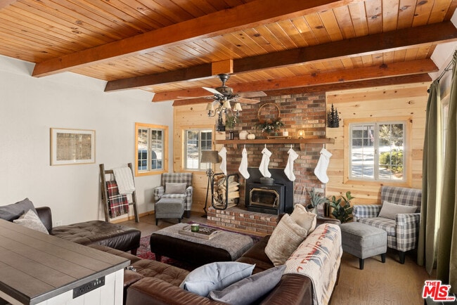 Building Photo - 959 Quail Rd