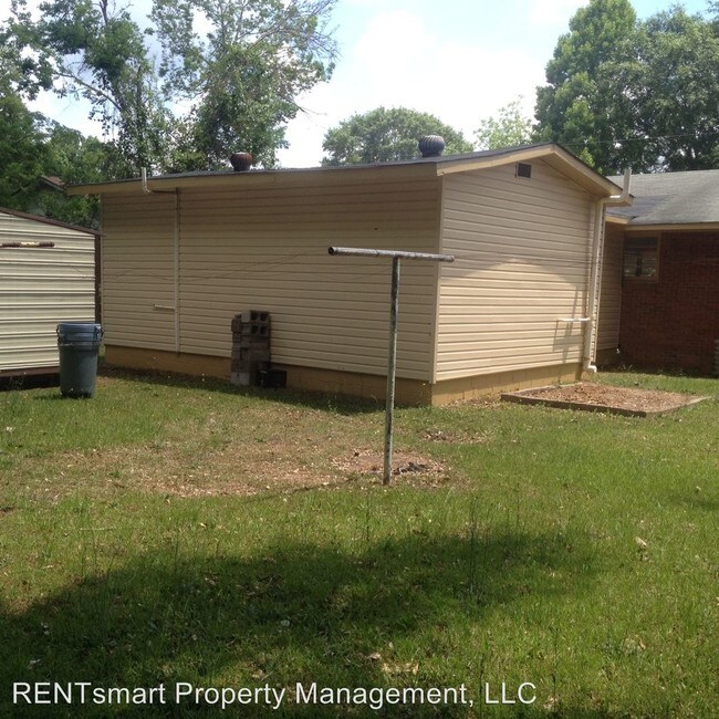 Building Photo - 3 br, 2 bath House - 1617 Celia Drive