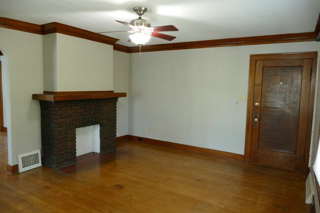 Building Photo - 17517 Fries Ave