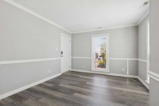 Foto del edificio - Fully Updated 2 Bedroom Unit!