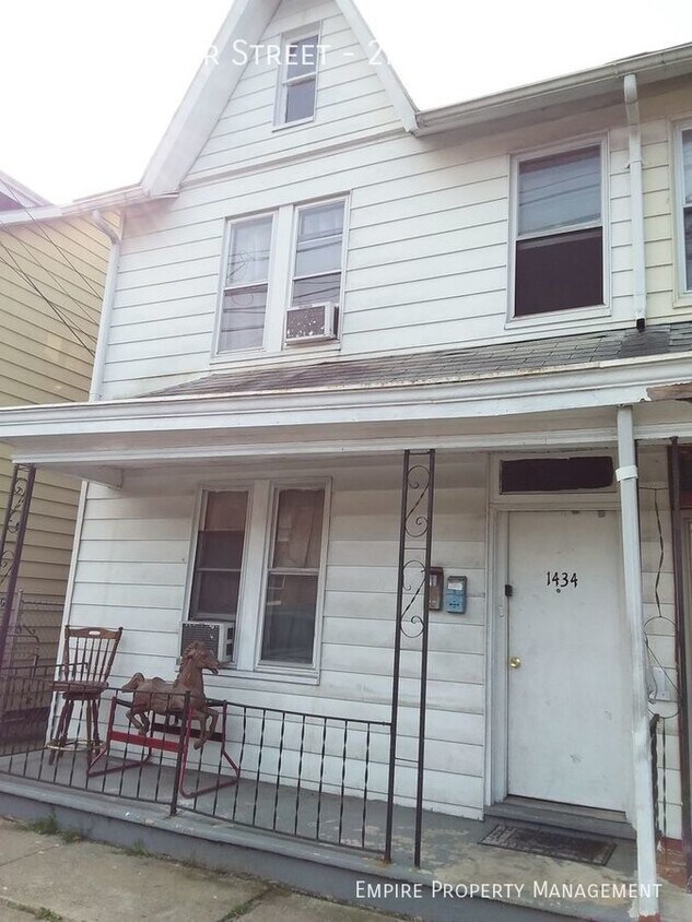1434 Butler St Unit 2nd Flr, Easton, PA 18042 Room for Rent in Easton
