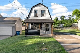 Building Photo - 7021 Robbins Ave