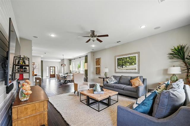 Building Photo - 1605 Cedar Crest Dr