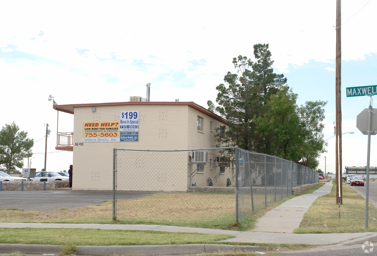 Building Photo - 4640 Maxwell Ave