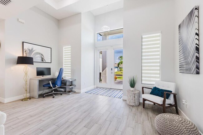 Foto del edificio - 828 SW 28th St