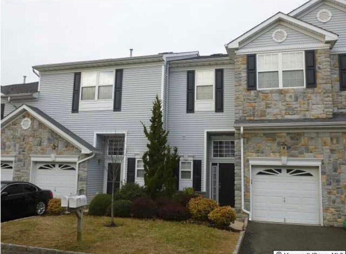 28 Capica Ct, Old Bridge, NJ 08857 House Rental in Old Bridge, NJ