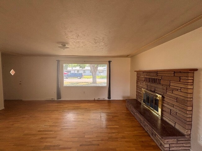 Building Photo - 2608 Cardinal Dr