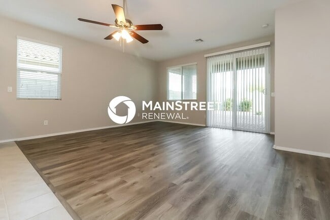 Building Photo - 3 Bedroom Pet-Friendly Home in Buckeye, AZ with Main Street Renewal