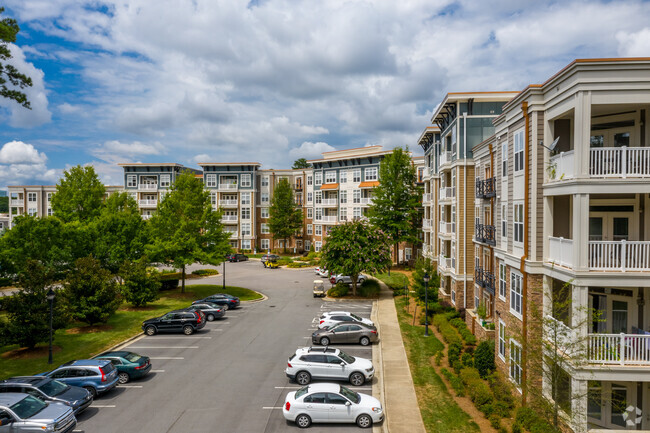 Building Photo - Weston Lakeside Apartments