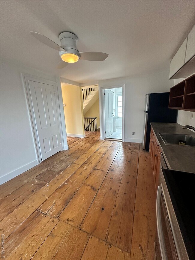 Foto del edificio - 744 Main St