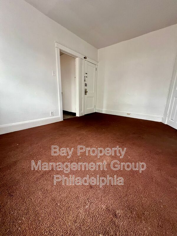 Building Photo - 1001 Clifton Ave