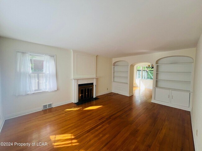 Foto del edificio - 92 Elmcrest Dr
